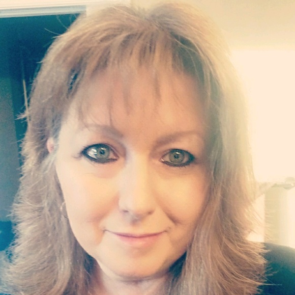 Meet your Posher, Ann - Picture 1 of 1